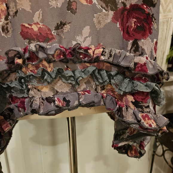 Cecico Ruffle Floral Print Tank Top - Picture 4 of 8